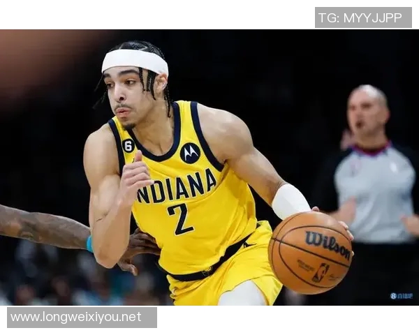 内姆哈德精准击地传球托平双手暴扣展现绝佳默契与实力 内姆哈德精准击地传球托平双手暴扣展现绝佳默契与实力