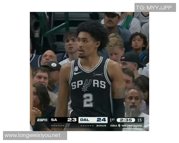 21中15爆砍40分15板！哈珀：文班赛后仍在更衣室进行了举重训练