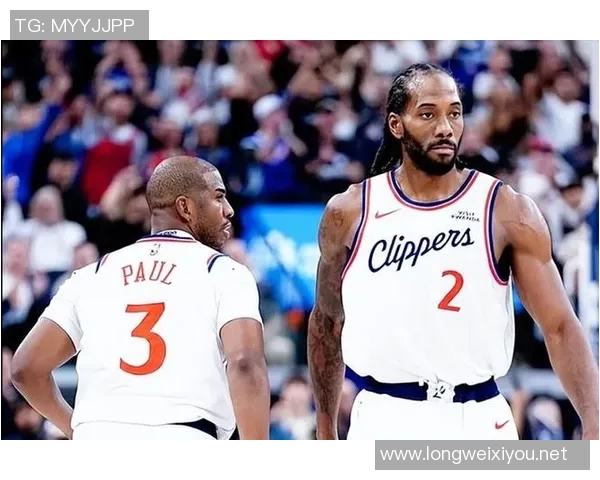 保罗2.5分4助攻带崩替补？他不是不想拼，是快船体系真不适合他！