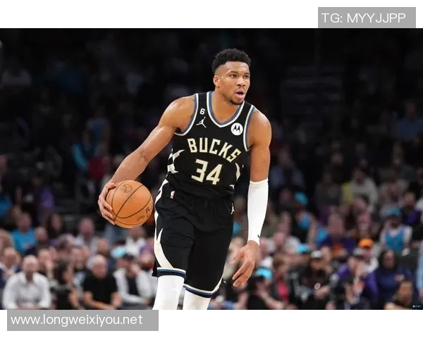 字母哥去留成谜,篮网10人得分上双127-82碾压雄鹿,完美的团队篮球教科书 字母哥去留成谜,篮网10人得分上双127-82碾压雄鹿,完美的团队篮球教科书