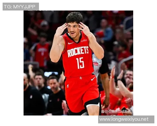 最近一段时间的表现都一塌糊涂！火箭后场大将的状态令人担心？