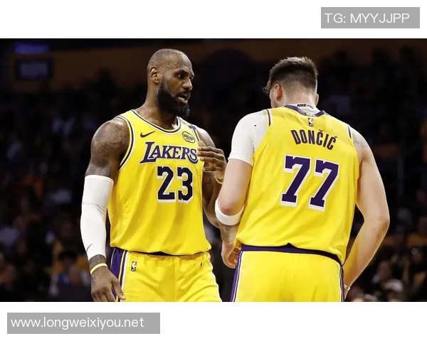 湖人首笔交易达成！2换1送走文森特 引援神射辅佐詹皇东契奇冲冠