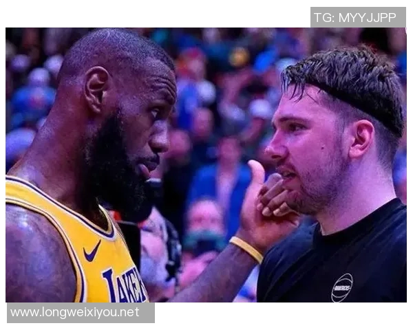 41岁詹姆斯还在进化？东契奇爆出猛料，三巨头合体西部要变天